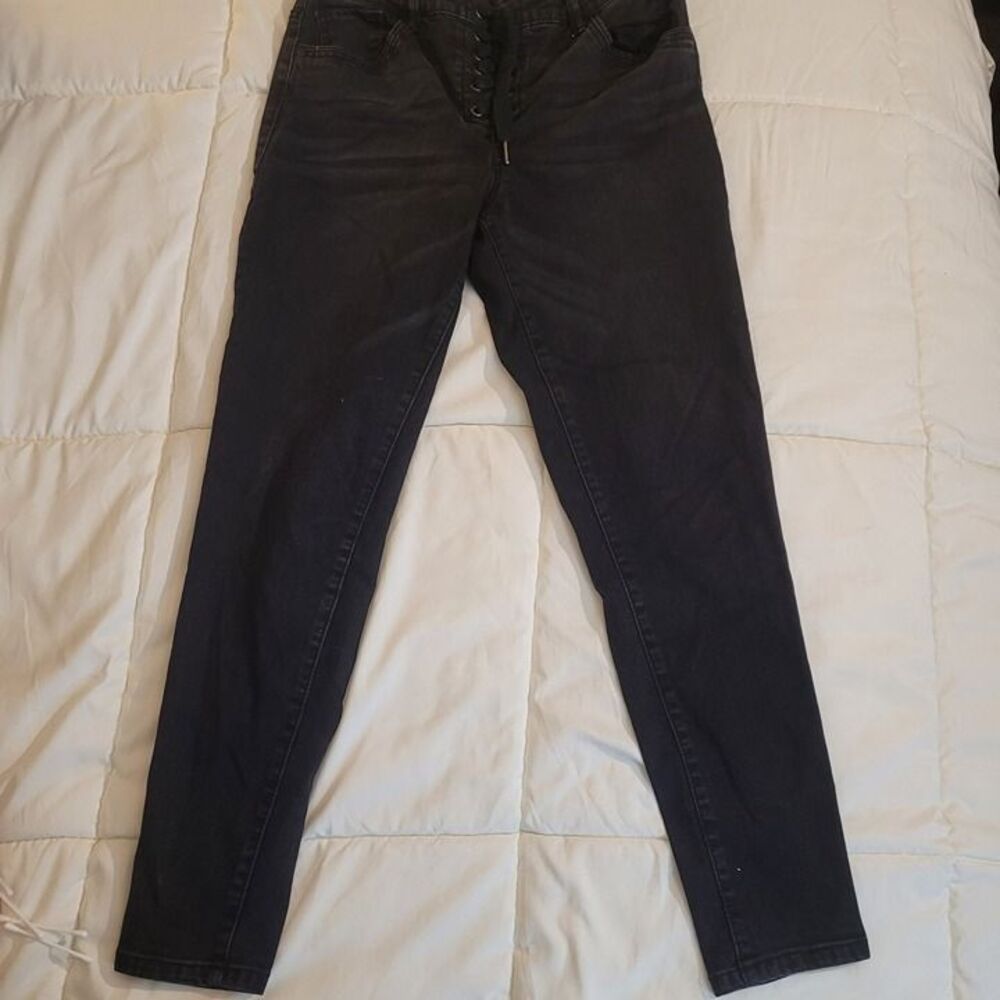 Rewind Black Lace-Up Front Jeans Size 9/29W..O-14